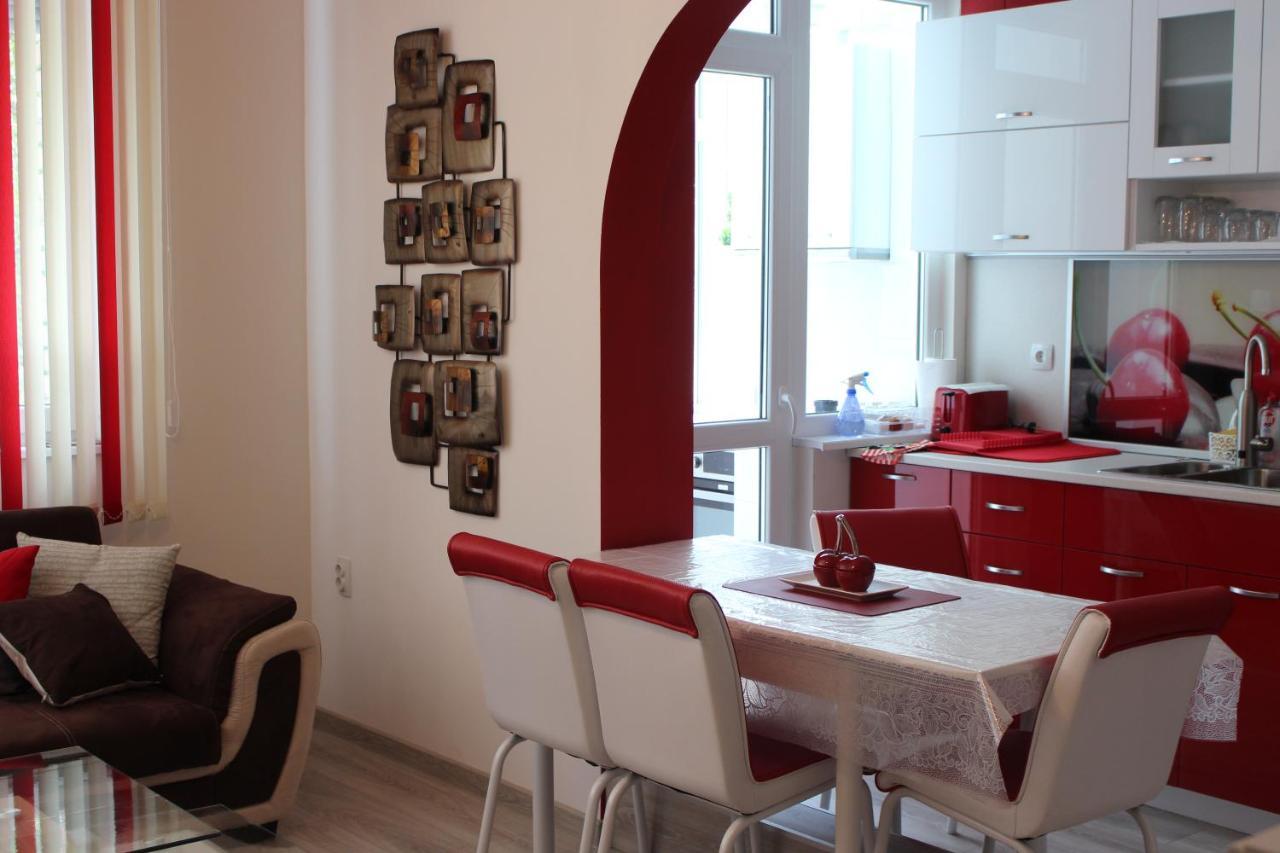Apartment Ani เวลีคอเทอร์โนโว ภายนอก รูปภาพ
