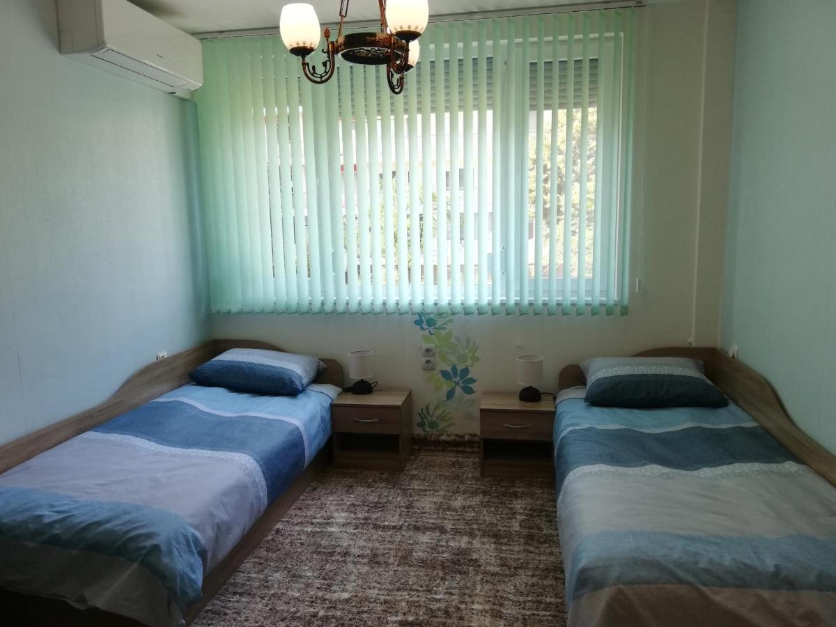 Apartment Ani เวลีคอเทอร์โนโว ภายนอก รูปภาพ