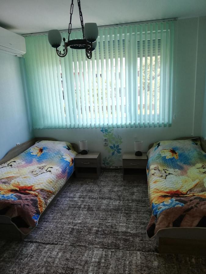 Apartment Ani เวลีคอเทอร์โนโว ภายนอก รูปภาพ