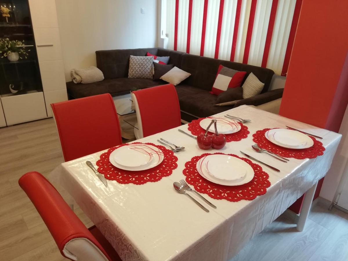 Apartment Ani เวลีคอเทอร์โนโว ภายนอก รูปภาพ
