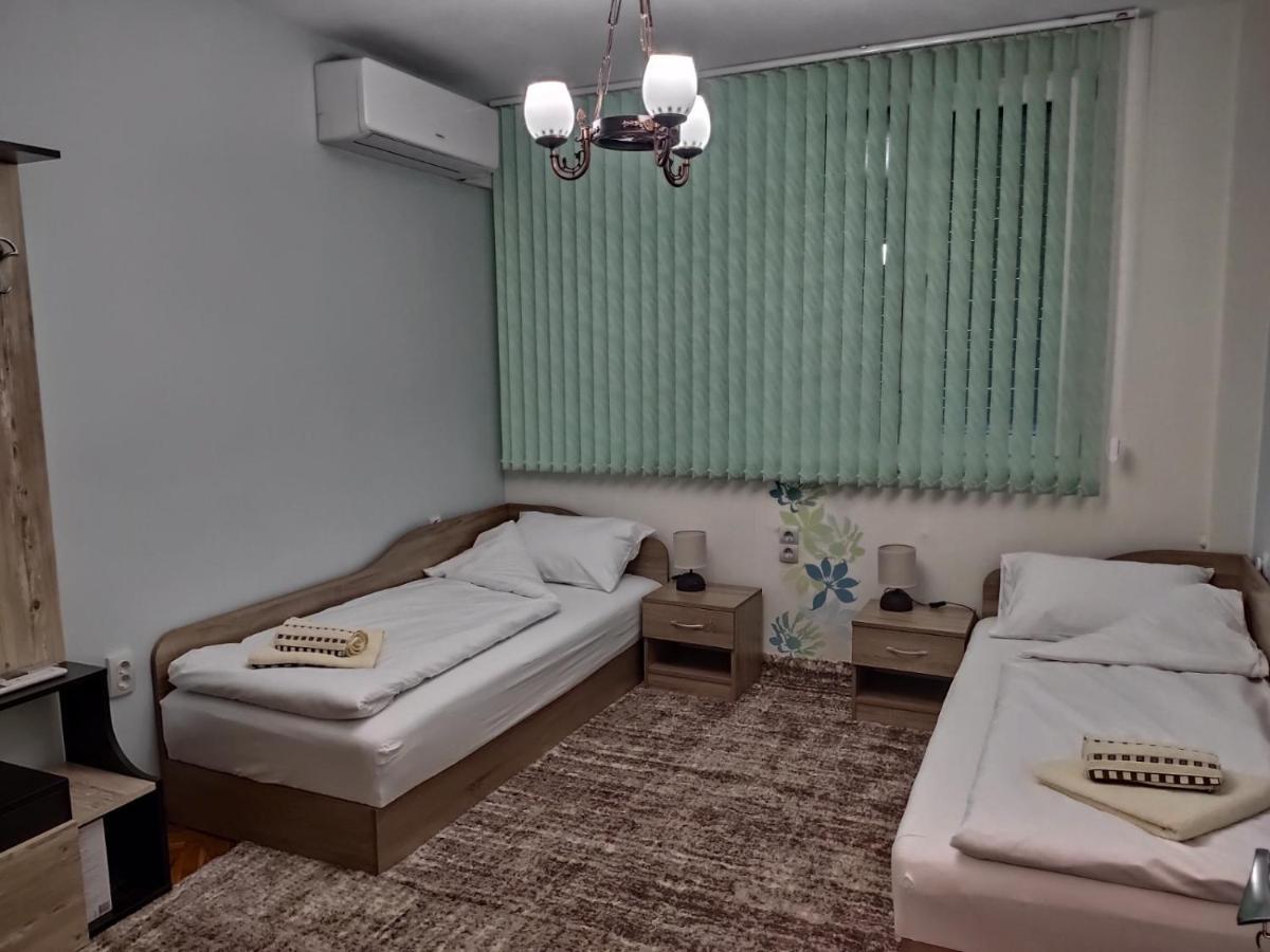 Apartment Ani เวลีคอเทอร์โนโว ภายนอก รูปภาพ